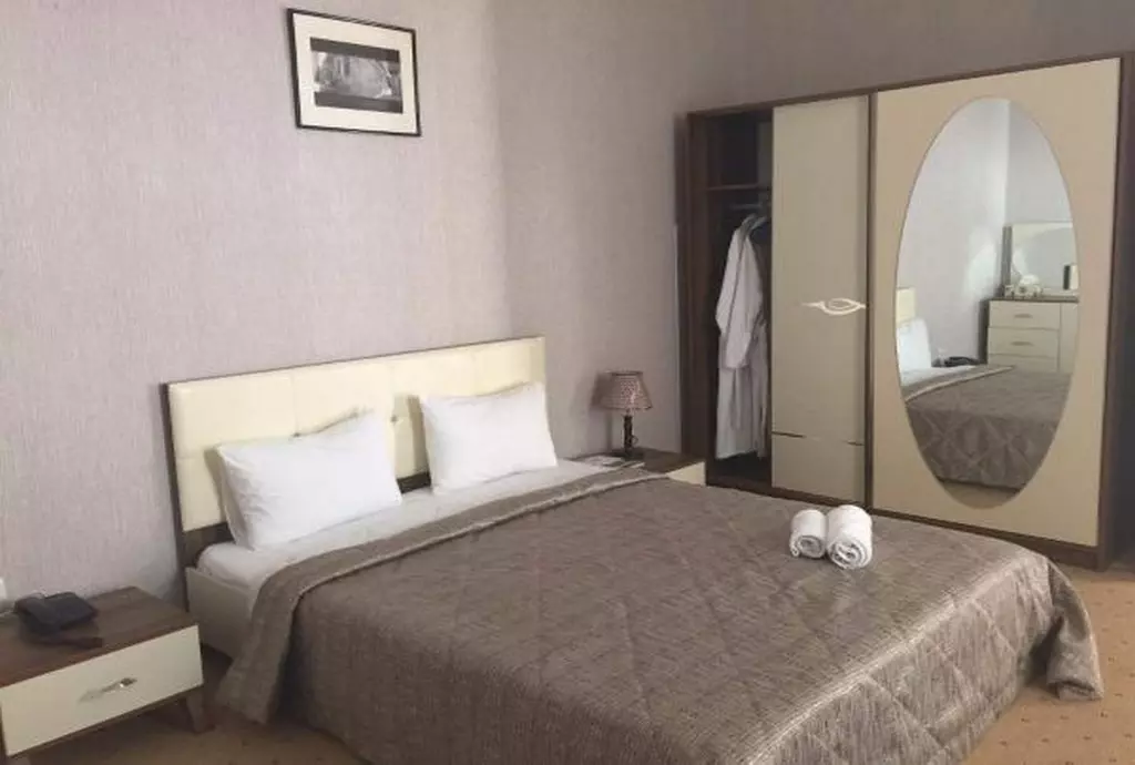 Jireh Baku Hotel_shabavizparvaz_06.jpg